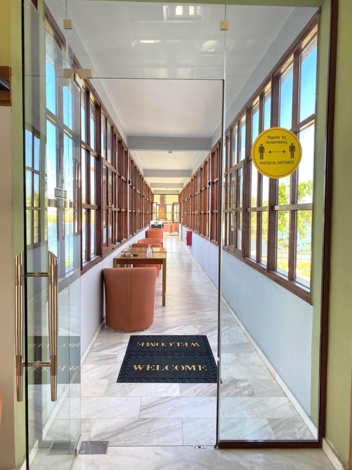 Thrassa Hotel Tycherón Esterno foto