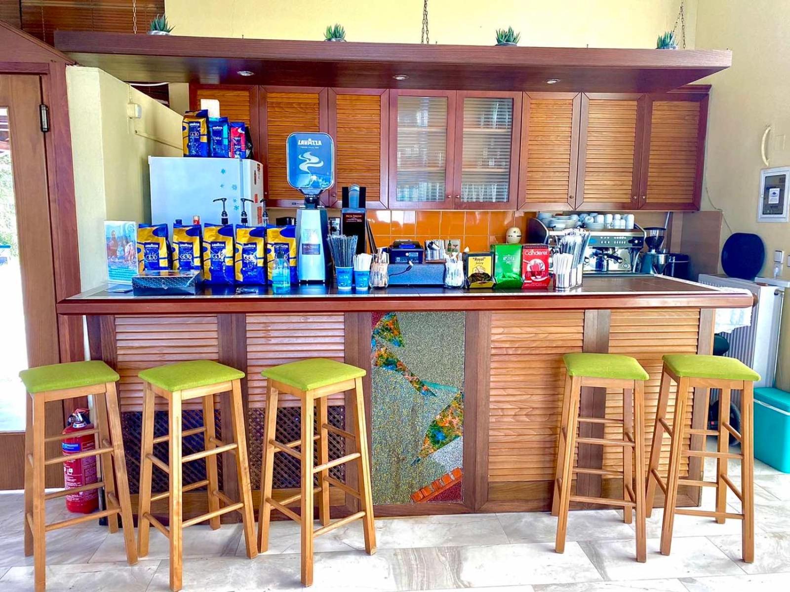 Thrassa Hotel Tycherón Esterno foto